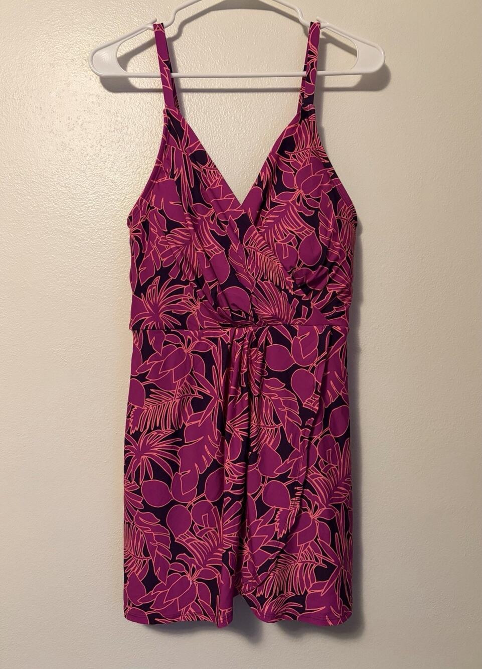 Lands End Ladies Swim Dress Pink Purple Floral Print Adjustable Straps Large